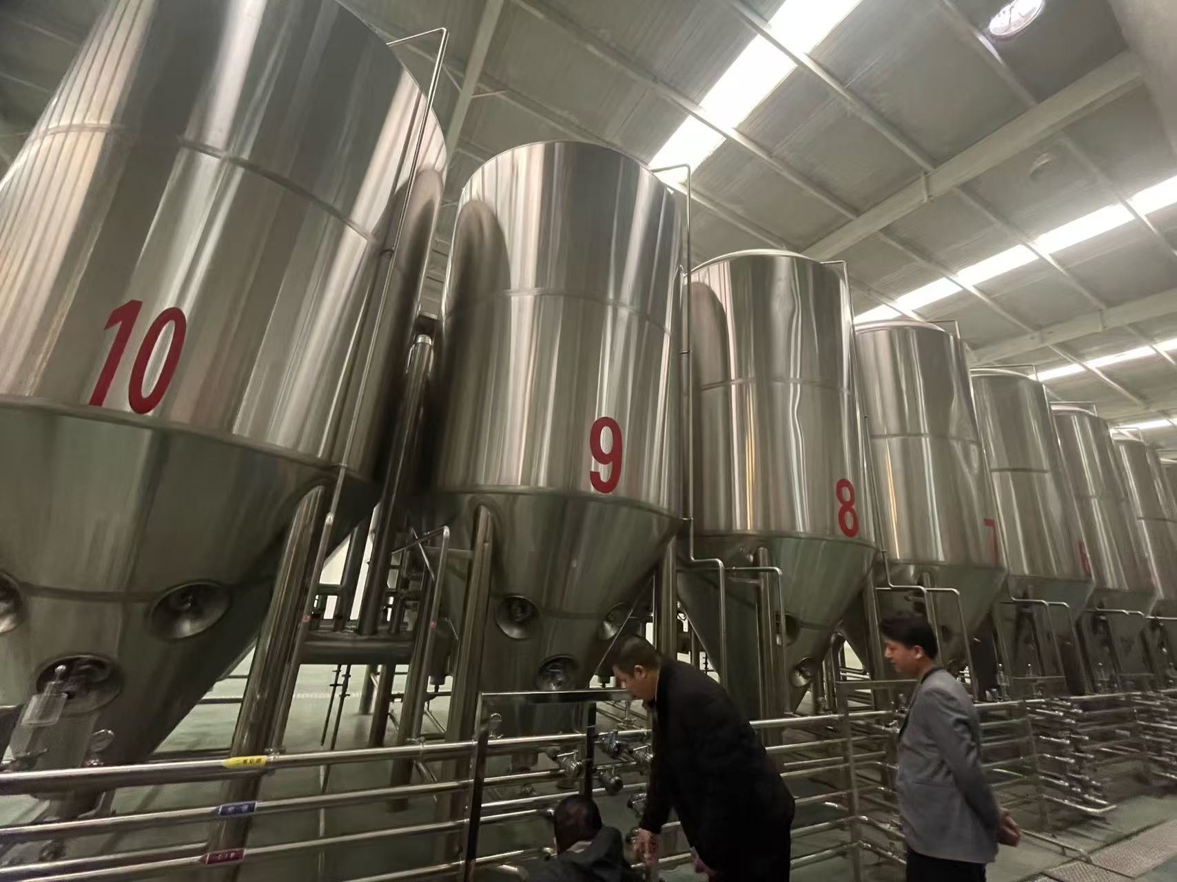 绛县精酿啤酒设备厂—平面布置、设备设计、制造、调试、培训等一条龙服务